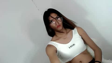Snapshot of ursexy_diamondcum chatting on 02-16-26, 08:54 RAZ online show from 02-16-26, 08:54