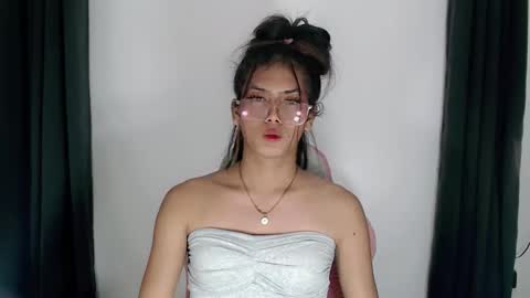 Snapshot of ursexy_diamondcum chatting on 03-01-26, 11:01 RAZ online show from 03-01-26, 11:01