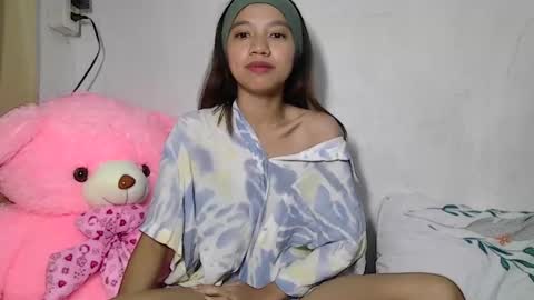 Snapshot of urshamegirl4you chatting on 02-03-26, 02:00 Your LUNA online show from 02-03-26, 02:00