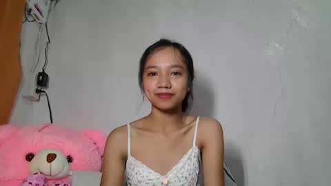 Snapshot of urshamegirl4you chatting on 02-06-26, 04:54 Your LUNA online show from 02-06-26, 04:54