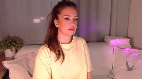 Silvia online show from 11-30-25, 07:01