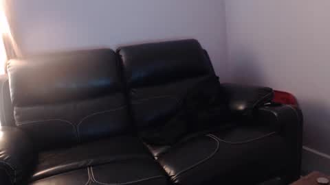 urslav75 online show from 11-23-25, 06:52