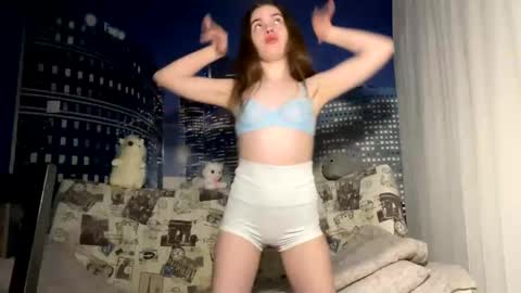 Hannah online show from 01-19-25, 01:32