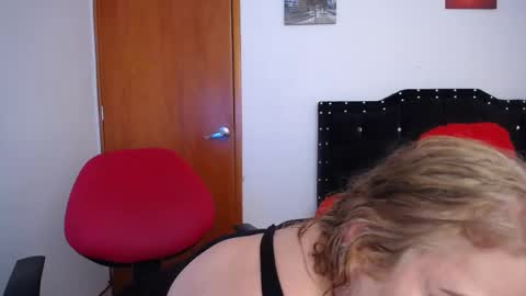 Eveling Blanco  online show from 02-23-25, 04:35