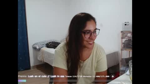 ursumi1 online show from 09-18-25, 08:22