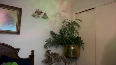 Sasha online show from 01-28-25, 01:05