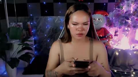 yanie online show from 12-19-24, 03:41