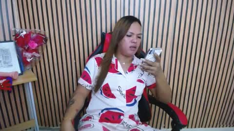 yanie online show from 02-19-25, 02:12