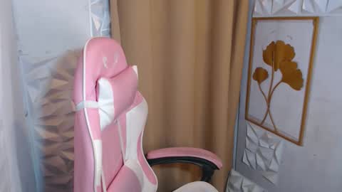 KITTY online show from 11-02-25, 06:10