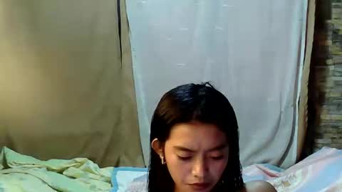 Snapshot of urtinypinay chatting on 10-11-25, 11:58 urtinypinay online show from 10-11-25, 11:58