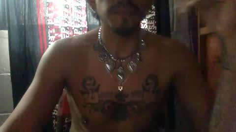 Snapshot of usaintsg chatting on 11-30-25, 07:40 usaintsg online show from 11-30-25, 07:40