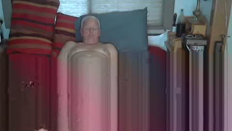 Snapshot of usednotbroken1 chatting on 10-27-25, 02:21 usednotbroken1 online show from 10-27-25, 02:21