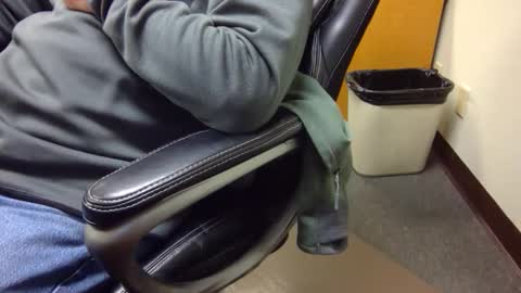 useemie online show from 11-17-25, 09:20