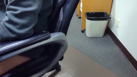 useemie online show from 12-22-25, 11:46