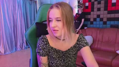 Leila online show from 12-14-24, 11:56