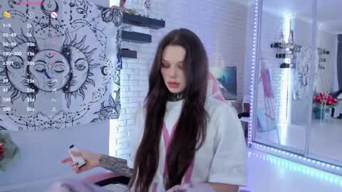 Snapshot of uwu_eva chatting on 03-05-25, 12:11 Eva online show from 03-05-25, 12:11