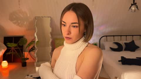 Anika On vacation online show from 11-25-25, 05:13