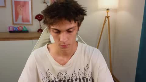 Valora online show from 10-12-25, 01:43