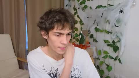 Valora online show from 10-29-25, 12:18