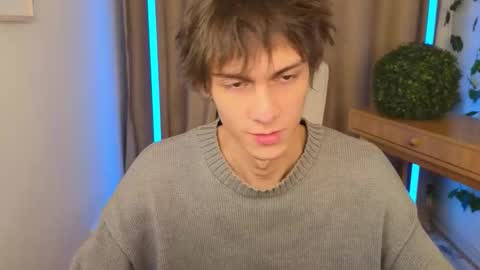 Valora online show from 11-16-25, 01:17