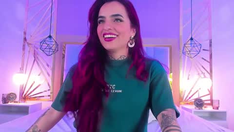Snapshot of vaaleriee_miller_ chatting on 12-27-24, 02:01 valeriee miller online show from 12-27-24, 02:01
