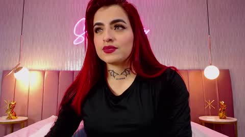 Snapshot of vaaleriee_miller_ chatting on 01-08-25, 06:41 valeriee miller online show from 01-08-25, 06:41