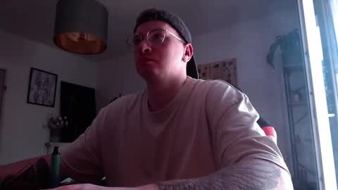 Snapshot of vacation__ chatting on 09-19-25, 01:45 vacation__ online show from 09-19-25, 01:45