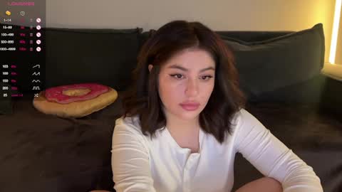 Snapshot of vaiee chatting on 02-17-25, 08:58 Valery online show from 02-17-25, 08:58