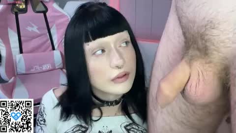 Snapshot of vailyreb chatting on 02-03-26, 02:55 Marin online show from 02-03-26, 02:55