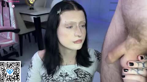 Snapshot of vailyreb chatting on 02-16-26, 03:35 Marin online show from 02-16-26, 03:35