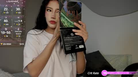 Snapshot of vaiolethsan chatting on 01-12-25, 07:53 Vaioleth online show from 01-12-25, 07:53