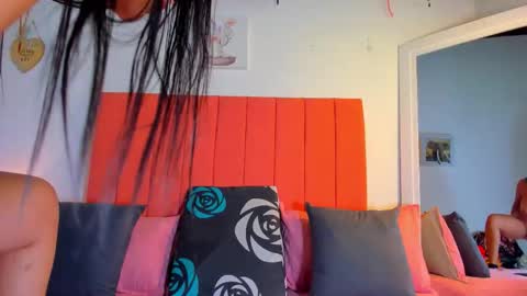 Snapshot of valen_rose0 chatting on 10-27-25, 12:09 VALENTINA 3 online show from 10-27-25, 12:09