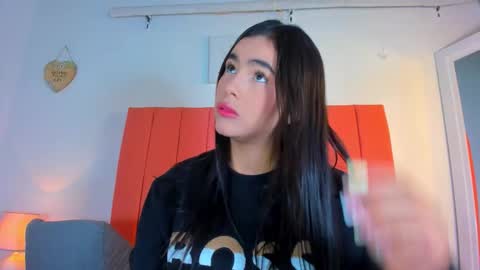 Snapshot of valen_rose0 chatting on 11-19-25, 12:05 VALENTINA 3 online show from 11-19-25, 12:05