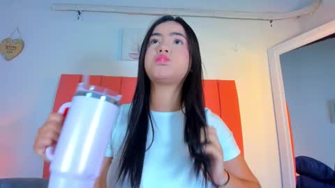 Snapshot of valen_rose0 chatting on 11-22-25, 12:04 VALENTINA 3 online show from 11-22-25, 12:04