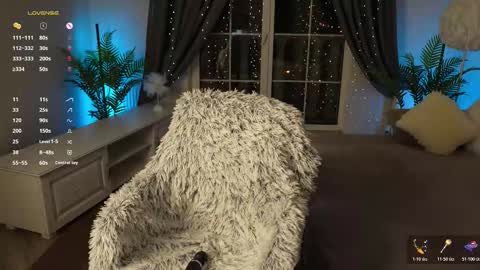 Valencia online show from 11-27-25, 08:22