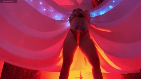 Snapshot of valengray chatting on 02-15-25, 03:20 Valen online show from 02-15-25, 03:20