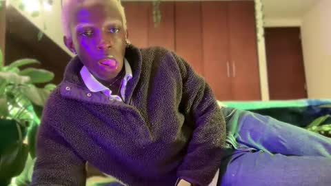   Valentin  independent Cam Boy     online show from 01-17-25, 12:10