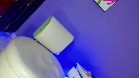 valentina_horny777 online show from 12-19-25, 01:01