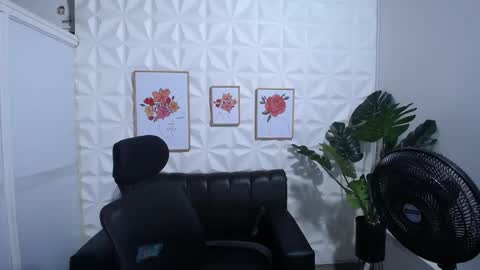 Valentina  online show from 02-04-25, 10:45