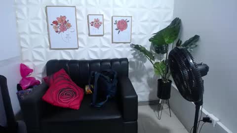 Valentina  online show from 02-17-25, 11:09