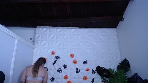 Valentina  online show from 10-08-25, 09:12