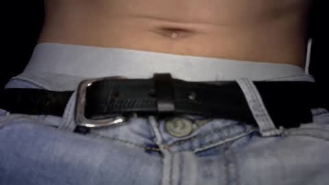 Snapshot of valentinaysamuel chatting on 03-23-26, 12:03 Samuel online show from 03-23-26, 12:03