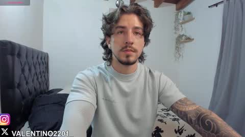 valentino online show from 10-13-25, 11:49