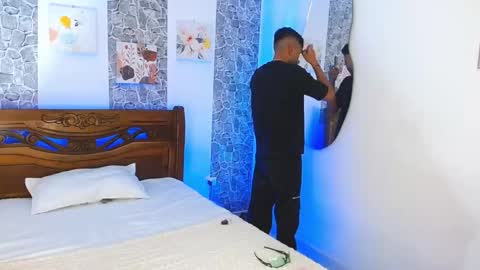 Snapshot of valentino_fs chatting on 10-13-25, 02:55 Mistery Guy online show from 10-13-25, 02:55