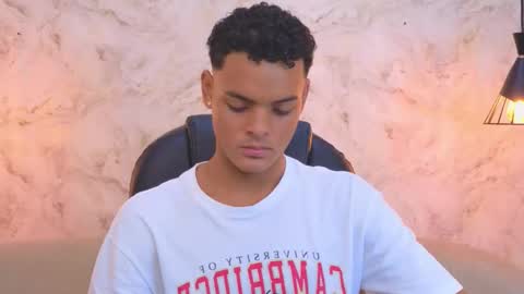 valentino_thompson online show from 10-21-25, 08:09