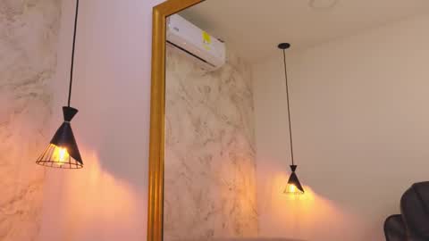 valentino_thompson online show from 10-22-25, 09:03