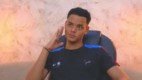 valentino_thompson online show from 11-06-25, 07:59