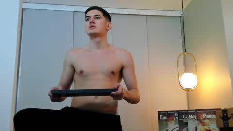 Snapshot of valentinocerati chatting on 01-01-25, 03:13 ValentinoCerati online show from 01-01-25, 03:13
