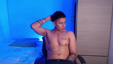 Snapshot of valentinosex_1 chatting on 11-20-25, 08:08 VALENTINO online show from 11-20-25, 08:08