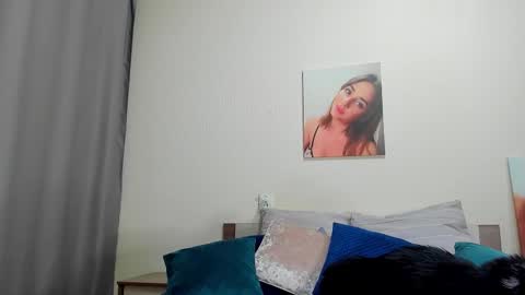 Kate online show from 12-22-25, 01:57